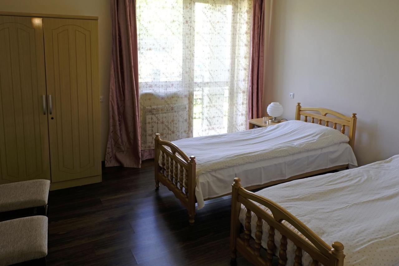 ガルニ シェ イヴェット Bed & Breakfast エクステリア 写真